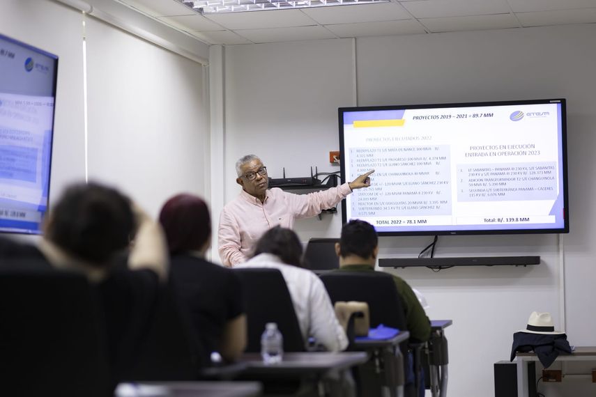 Etesa realiza diplomado de periodismo energético