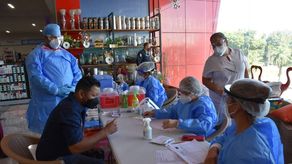 Personal de Salud y Seguridad Ocupacional (SySO) de la CSS, en Chiriquí iniciaron una vacunación masiva en diversas empresas.