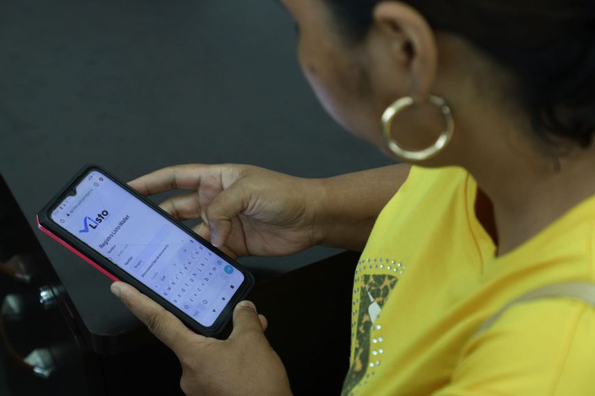 Este desembolso del PASE-U en Listo Wallet debería haber salido reflejado el lunes 26, pero debido a los problemas en las plataformas, aún no han podido realizar compras de libros, útiles escolares y uniformes para el inicio de clases programado para el próximo lunes. Este desembolso del PASE-U en Listo Wallet debería haber salido reflejado el lunes 26, pero debido a los problemas en las plataformas, aún no han podido realizar compras de libros, útiles escolares y uniformes para el inicio de clases programado para el próximo lunes.