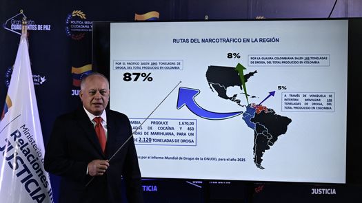 Venezuela anuncia operación antidrogas cuando EEUU acusa a Maduro de narco