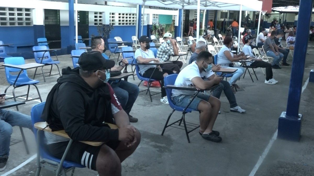 Más de 148 mil dosis de la casa farmacéutica Pfizer se aplicarán en 19 centros educativos durante el barridos de vacunación en San Miguelito.&nbsp;