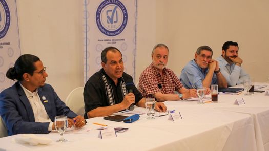 Los magistrados tuvieron un conversatorio con periodistas ayer lunes en Chiriquí.