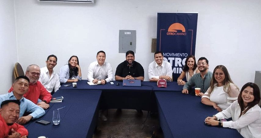 El presidente de Moca dijo que uno de los objetivos principales del encuentro fue conocerse y considerar una posible alianza estratégica entre las partes. El presidente de Moca dijo que uno de los objetivos principales del encuentro fue conocerse y considerar una posible alianza estratégica entre las partes.