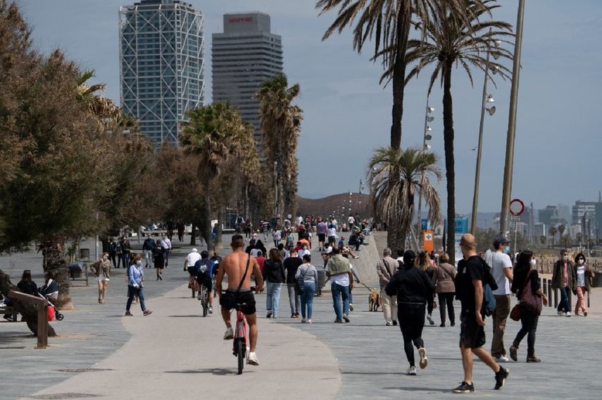 El aumento de las tasas de obesidad costará a la economía mundial el 3,3% de su PIB para 2060, lo que frenará en especial el desarrollo de los países con bajos ingresos, según un nuevo estudio publicado el miércoles. 