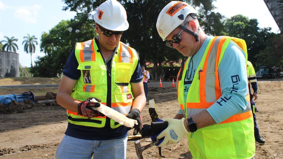 El MOP ha puesto en marcha el plan de mantenimiento del puente. El MOP ha puesto en marcha el plan de mantenimiento del puente.