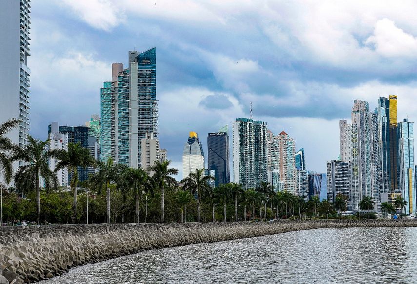 El Ministerio de Comercio e Industrias de Panamá realizará un webinar gratuito el próximo 21 de septiembre sobre facturación electrónica. El Ministerio de Comercio e Industrias de Panamá realizará un webinar gratuito el próximo 21 de septiembre sobre facturación electrónica.