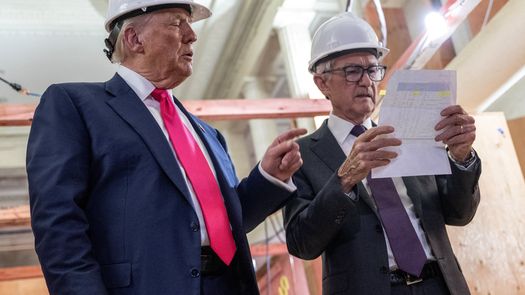 Trump se declara favorable a llevar ante la justicia al presidente de la Fed