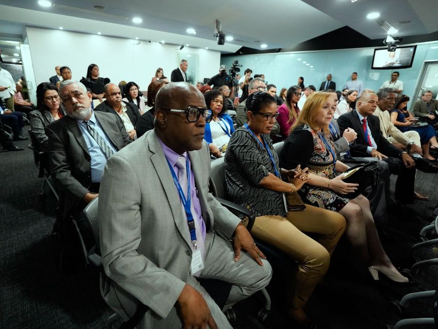 La ministra de Gobierno compareció ante la Asamblea por nombramientos de jueces de paz