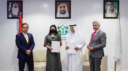Panamá firma acuerdo de cooperación humanitaria con Dubái