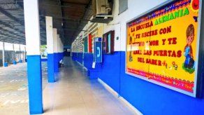 Este lunes retornan a clases 877