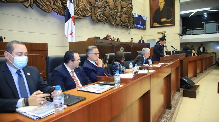 El Pleno de la Asamblea Nacional aprob&oacute; este jueves en segundo debate el Proyecto de Ley 293 que dicta el Presupuesto General del Estado para la vigencia 2026, que asciende a B/. 34,901 millones.