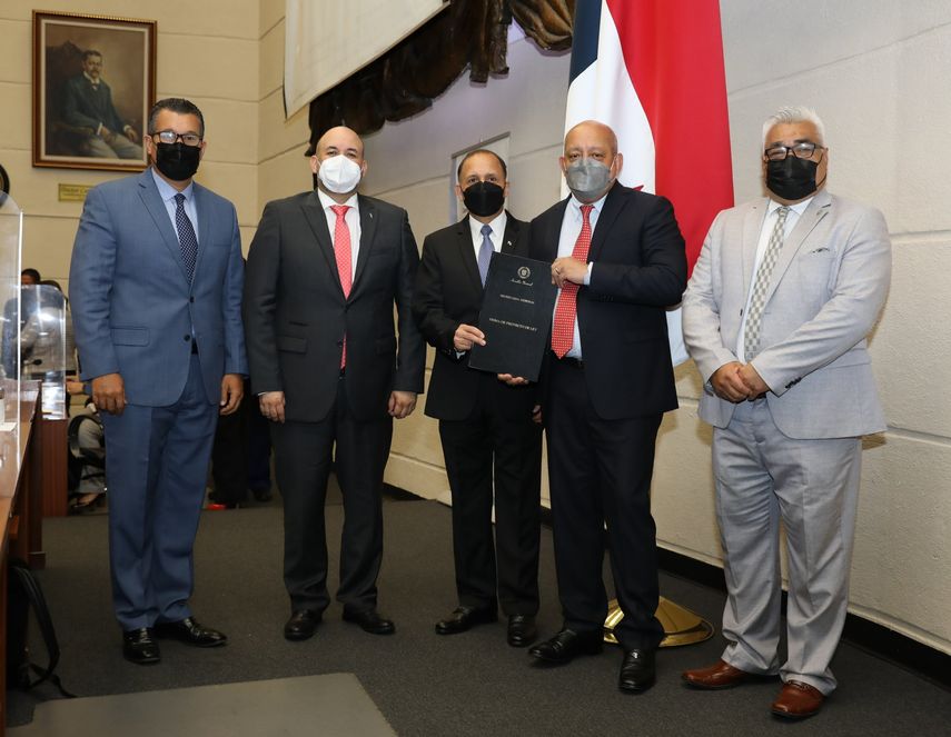 Asamblea Nacional aprueba ley que incluye revocatoria