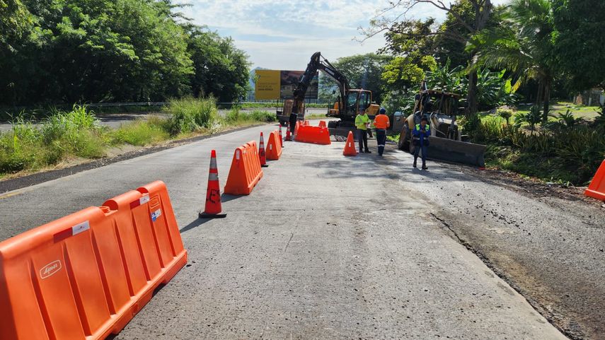 MOP anuncia cierre de los 4 carriles en vía Interamericana