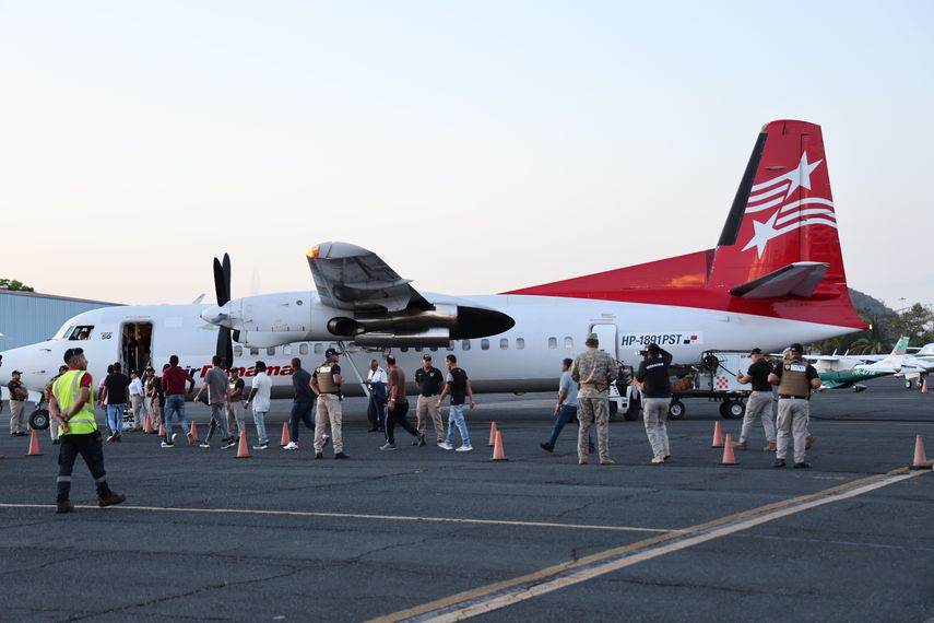 Panamá intensifica deportaciones: 43 extranjeros devueltos a Colombia y Ecuador