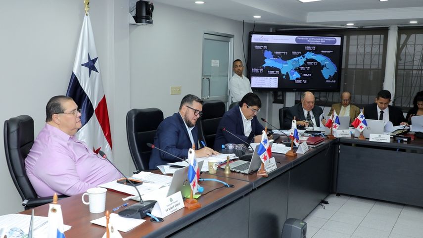 Las recomendaciones de Vamos dirigidas al MEF fueron entregadas en la Comisión de Presupuesto. Las recomendaciones de Vamos dirigidas al MEF fueron entregadas en la Comisión de Presupuesto.