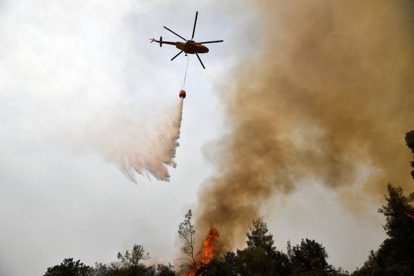 Decenas de incendios abrasan Grecia desde hace una semana, bajo el efecto de temperaturas agobiantes. AFP