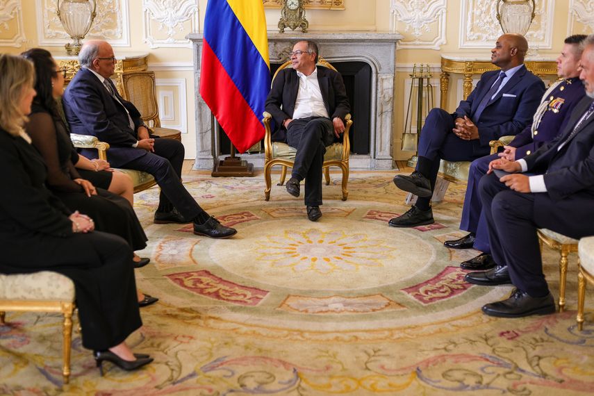 Petro quiere acuerdo para exhumar obreros muertos en construcción del Canal