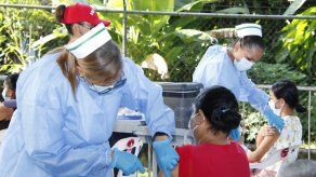 Los casos activos al día de hoy suman 6,797A la fecha se aplicaron 8,501 pruebas y se mantiene unporcentaje de positividad de 5.1 %.