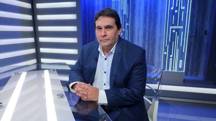 La Asamblea Nacional envía un mensaje equivocado, según el consultor político, Antonio Sanmartín.