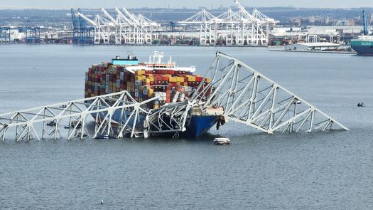 Se desploma el puente más largo de Baltimore por el choque de un buque