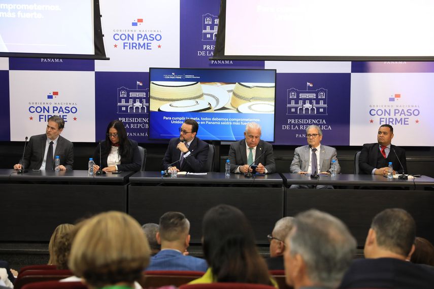 Gobierno y gremios productivos analizan reglamentos técnicos de alimentos sensitivos