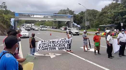 Empresarios piden un alto a los constantes cierres de carretera
