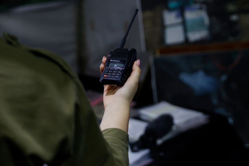 Irán prohíbe bíperes y walkie-talkies en vuelos tras las explosiones en Líbano
