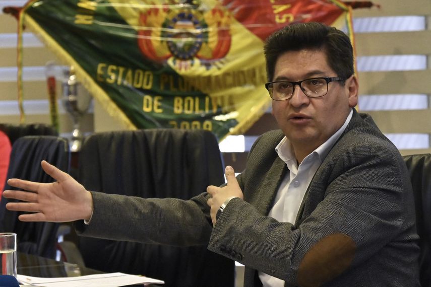 Bolivia comienza a usar yuanes para comerciar con China, informó el ministro de Economía, Marcelo Montenegro. Bolivia comienza a usar yuanes para comerciar con China, informó el ministro de Economía, Marcelo Montenegro.