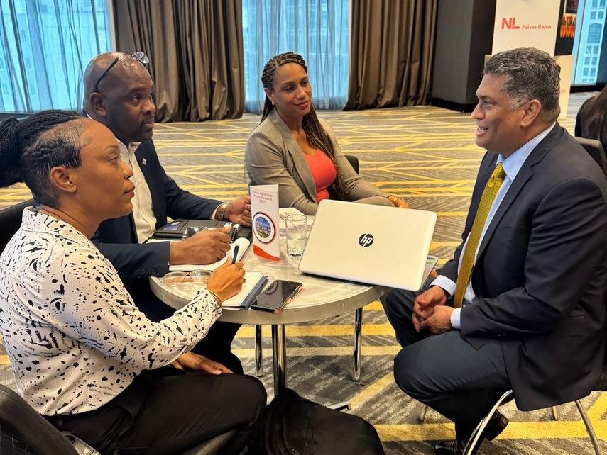 Panamá se posiciona como centro comercial clave para el Caribe Neerlandés