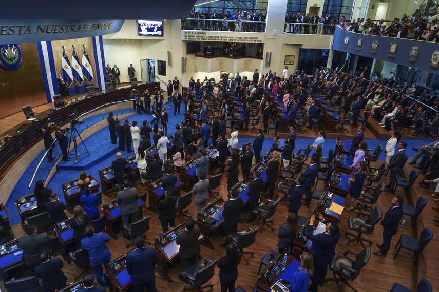 Congreso de El Salvador ratifica eliminación de financiación a partidos en la Constitución Congreso de El Salvador ratifica eliminación de financiación a partidos en la Constitución
