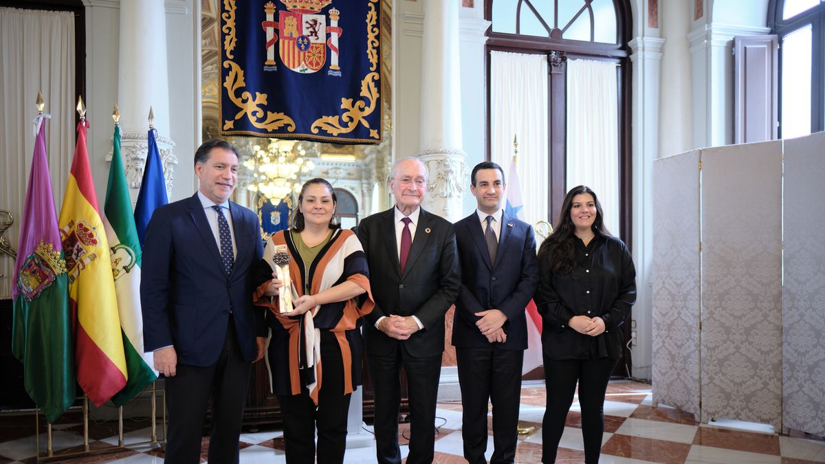 La ministra de Cultura de Panamá, María Eugenia Herrera, agradeció este jueves al Festival de Málaga (España) por la distinción de País de Honor en esta edición al permitir que el cine panameño cruce el Atlántico, llevando historias que reflejan la identidad, memoria y cultura. La ministra de Cultura de Panamá, María Eugenia Herrera, agradeció este jueves al Festival de Málaga (España) por la distinción de País de Honor en esta edición al permitir que el cine panameño cruce el Atlántico, llevando historias que reflejan la identidad, memoria y cultura.