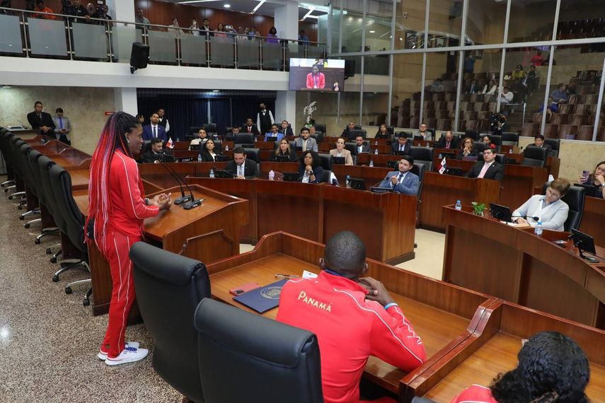 La Asamblea Nacional de Panamá recibió con honores a los atletas que representaron al país en los Juegos Olímpicos de París 2024. La Asamblea Nacional de Panamá recibió con honores a los atletas que representaron al país en los Juegos Olímpicos de París 2024.