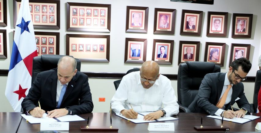 MEF y AES firman acuerdo de capitalización para generadora