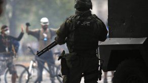 Militares en calles de Chile evoca para unos la dictadura