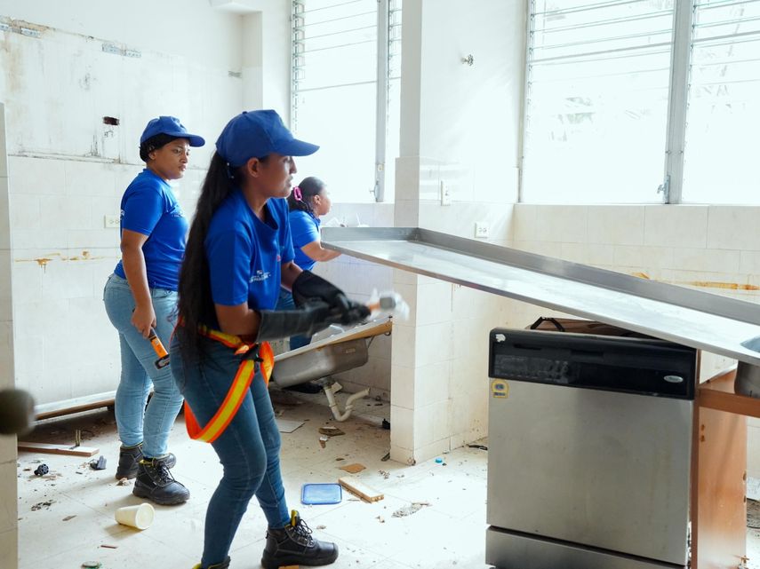 Las reclusas del Cefere, apoyan el Plan Libertad, una iniciativa de resocialización del Ministerio de Gobierno. Las reclusas del Cefere, apoyan el Plan Libertad, una iniciativa de resocialización del Ministerio de Gobierno.