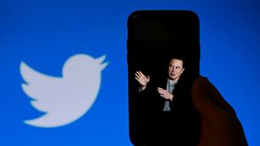 Musk tiene ahora oportunidad de erradicar bots de Twitter