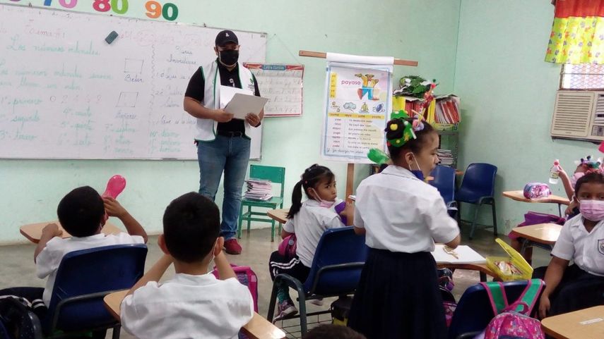 Las autoridades de Salud de Panamá, hicieron un llamado a los padres de familia del país. La coordinadora del Programa Ampliado de Inmunización (PAI) Itzel de Hewitt, reiteró el llamado a los padres y acudientes a que permitan la vacunación de sus hijos en las escuelas.