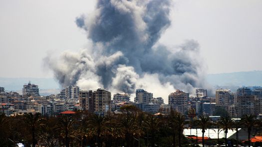 Irán condicionó este lunes cualquier acuerdo con Estados Unidos a la implementación de un alto el fuego efectivo en Líbano y acusó a Washington de seguir vulnerando la tregua tras bombardeos nocturnos. Irán condicionó este lunes cualquier acuerdo con Estados Unidos a la implementación de un alto el fuego efectivo en Líbano y acusó a Washington de seguir vulnerando la tregua tras bombardeos nocturnos.