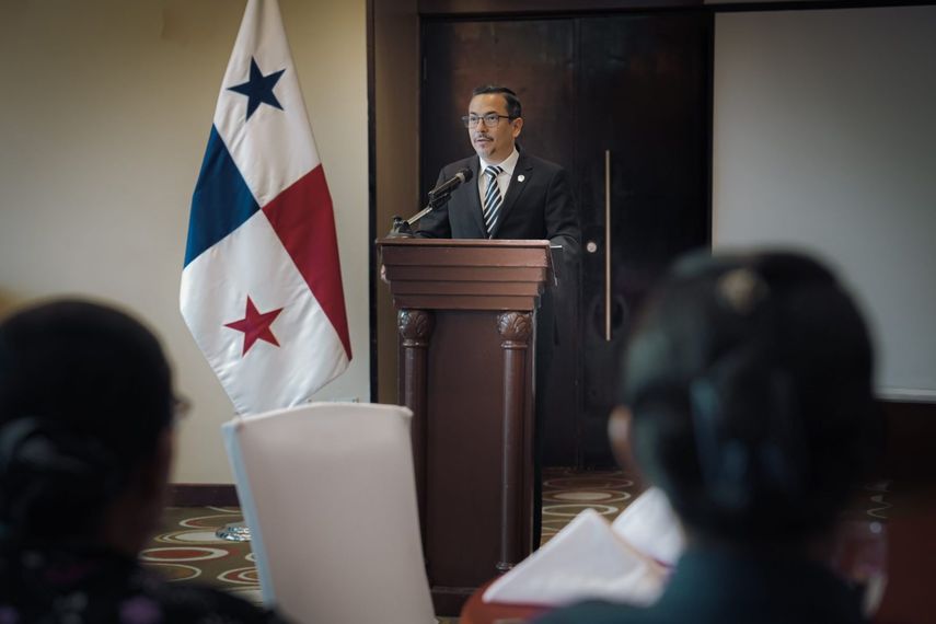 Procurador Luis Carlos Gómez cuestiona rechazo de proyectos anticorrupción