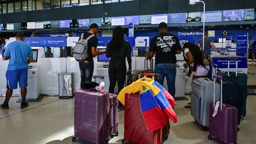 Copa Airlines informó este miércoles de la reanudación, a partir de abril y mayo próximo, de sus vuelos desde Panamá con destino a las localidades venezolanas de Valencia y Barquisimeto, con lo que aspira a un proceso progresivo de incremento de sus frecuencias hacia el país suramericano.