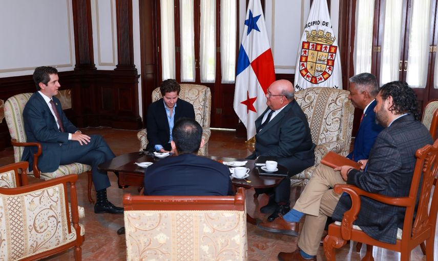 Visita de presidente de SEMI Américas impulsa estrategia de Panamá como hub de semiconductores