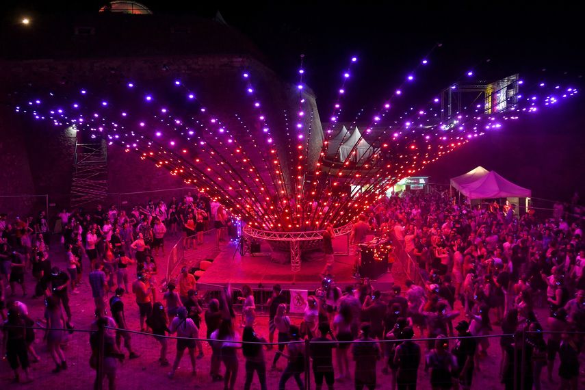 Serbia, el peor foco de infección de covid-19 del mundo