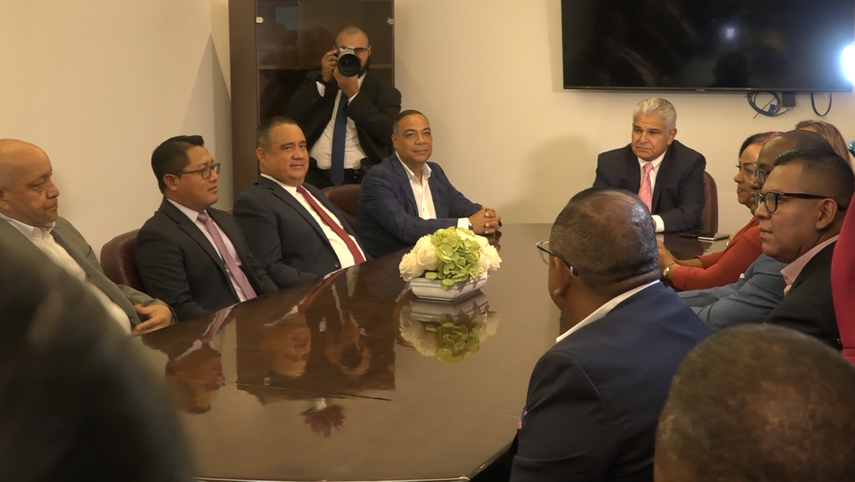 Bancada del PRD se reúne con presidente electo José Raúl Mulino