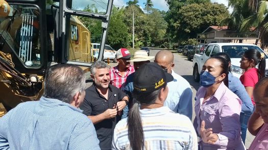 El MOP entregó la orden de proceder para la rehabilitación y construcción de al menos 2.8 kilómetros de carretera que serán distribuidos en siete de los nueve corregimientos de Alanje.