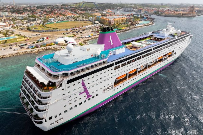 Unas 1.700 personas permanecen confinadas este miércoles a bordo de un crucero en Burdeos (suroeste) en Francia tras la muerte de un pasajero y la aparición de decenas de casos con síntomas de gastroenteritis aguda