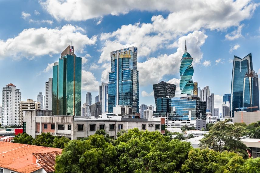 Panamá aprueba instalación de dos nuevas empresas multinacionales