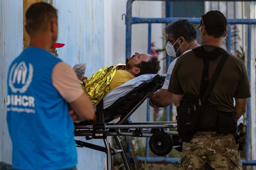 Acusan a Grecia de haber rechazado ayuda en naufragio Acusan a Grecia de haber rechazado ayuda en naufragio