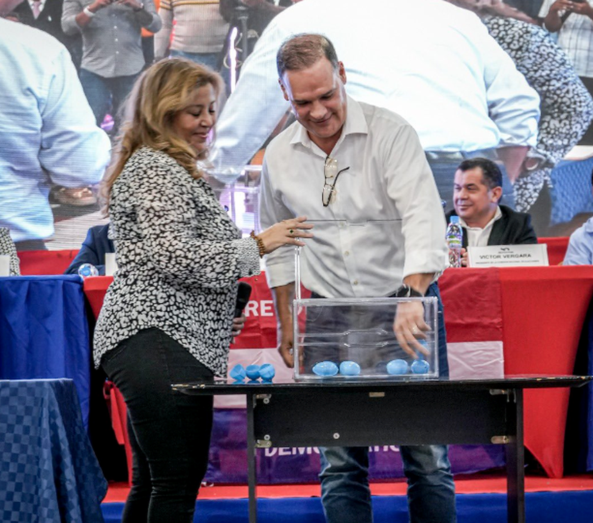 PRD realizó sorteo de postulaciones presidenciales