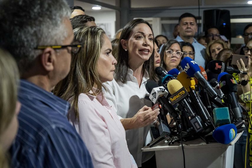 El nuevo grupo de candidatos inhabilitados en Venezuela, se suma a una extensa lista de dirigentes que incluye a la líder María Corina Machado. El nuevo grupo de candidatos inhabilitados en Venezuela, se suma a una extensa lista de dirigentes que incluye a la líder María Corina Machado.