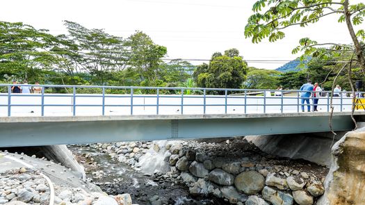 Mulino inauguró el puente La Zumbona y promete planes de desarrollo para Boquete